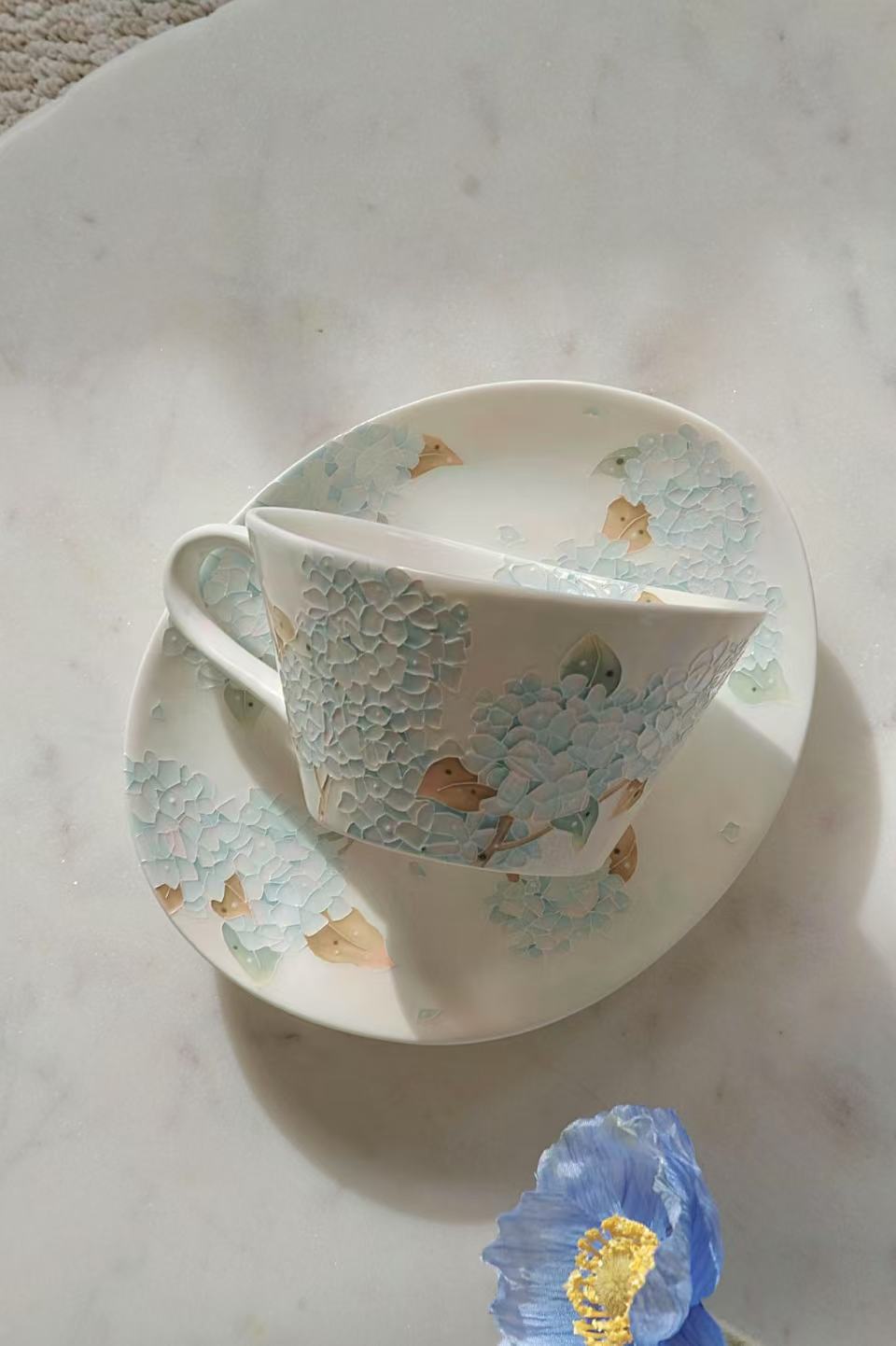 Toto. hydrangea Cup and Saucer