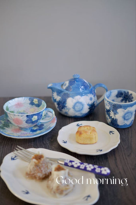 Yuzuriha Flower Pot and Teacups (Gift Box)