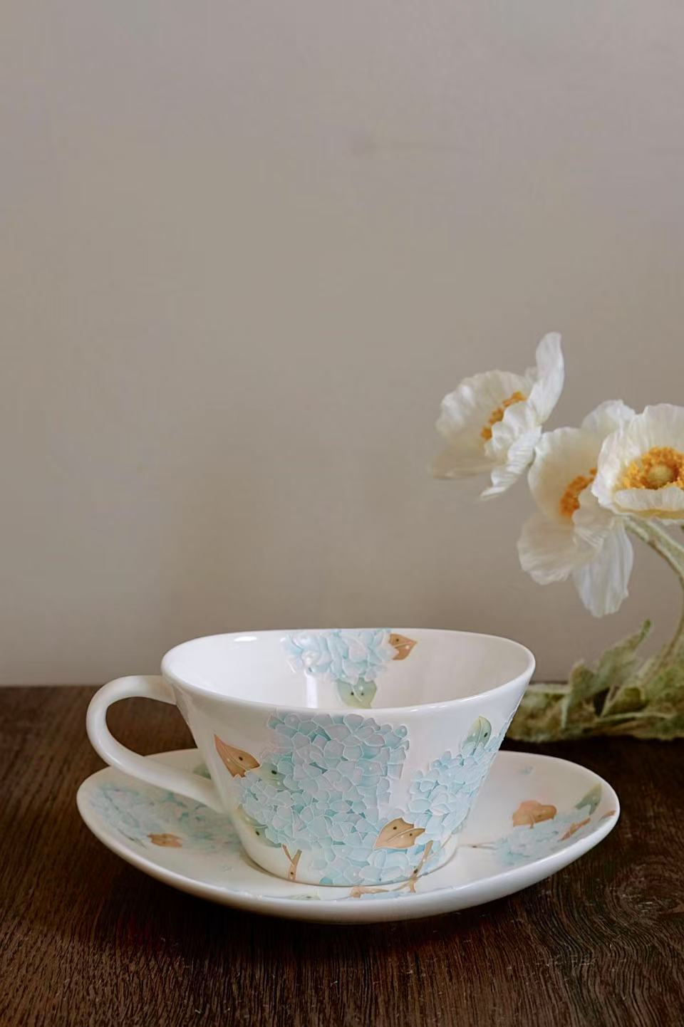 Toto. hydrangea Cup and Saucer