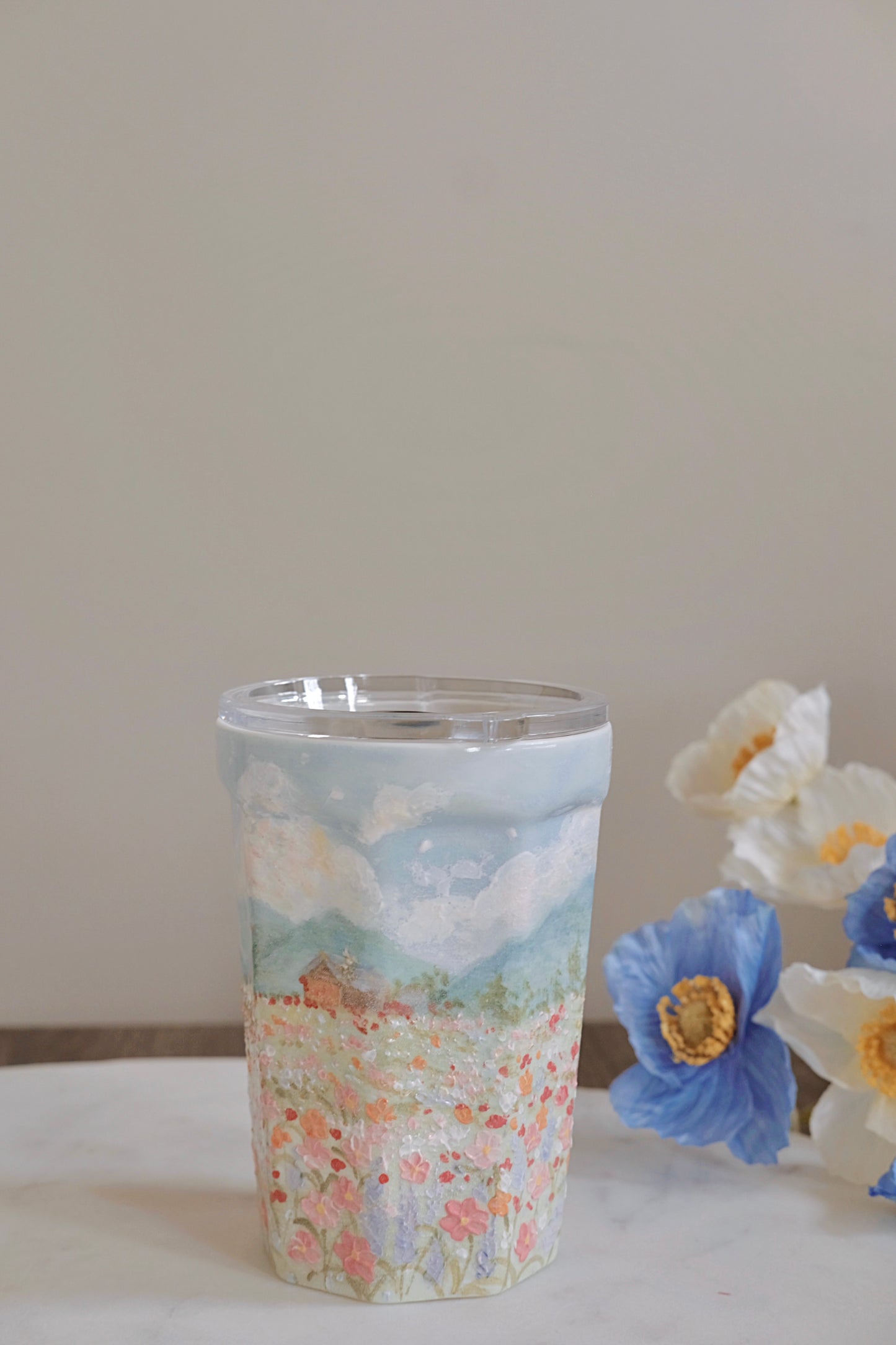 Toto. Flower Tumbler