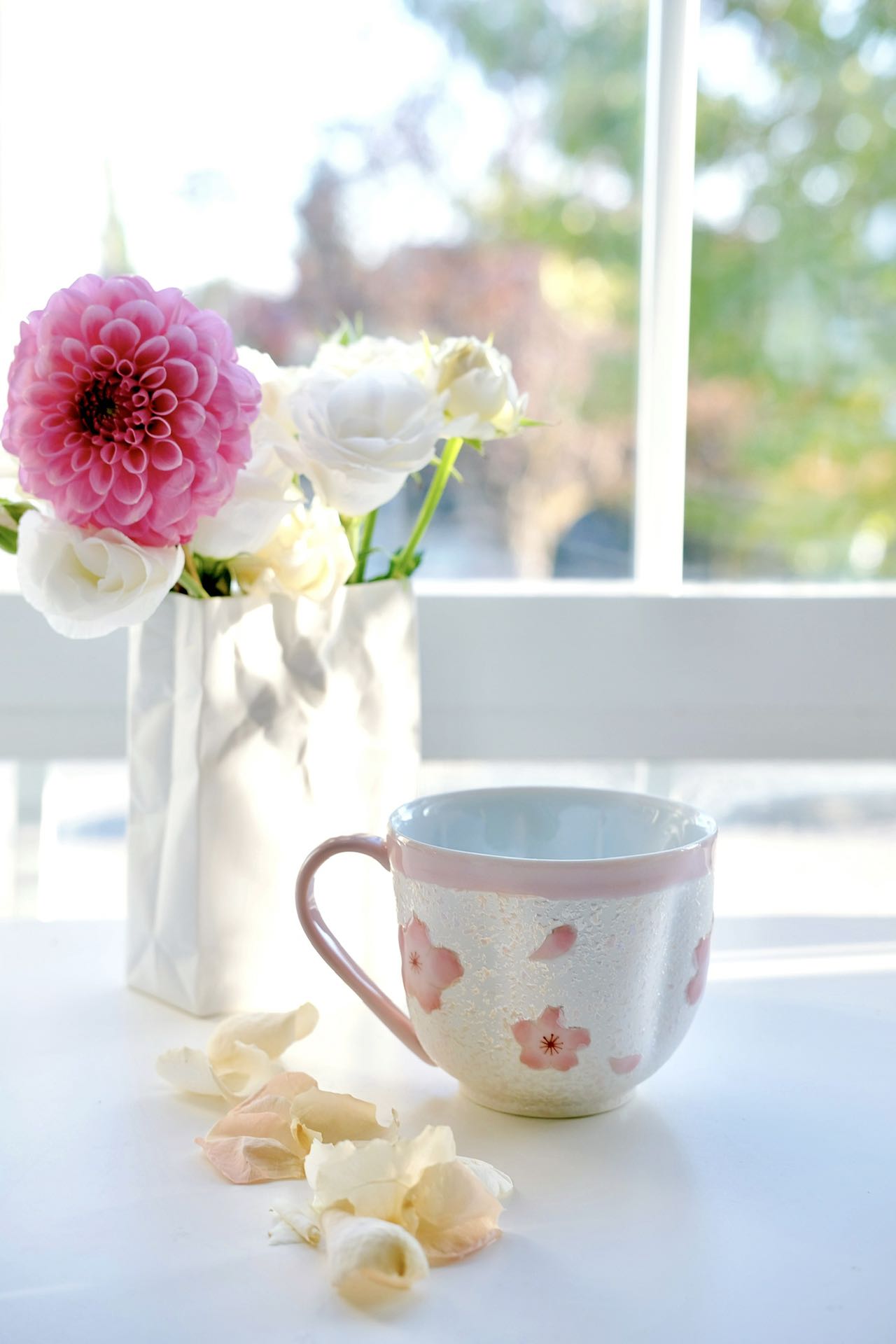 Arita ware Pearl Sakura mug in Gift Box