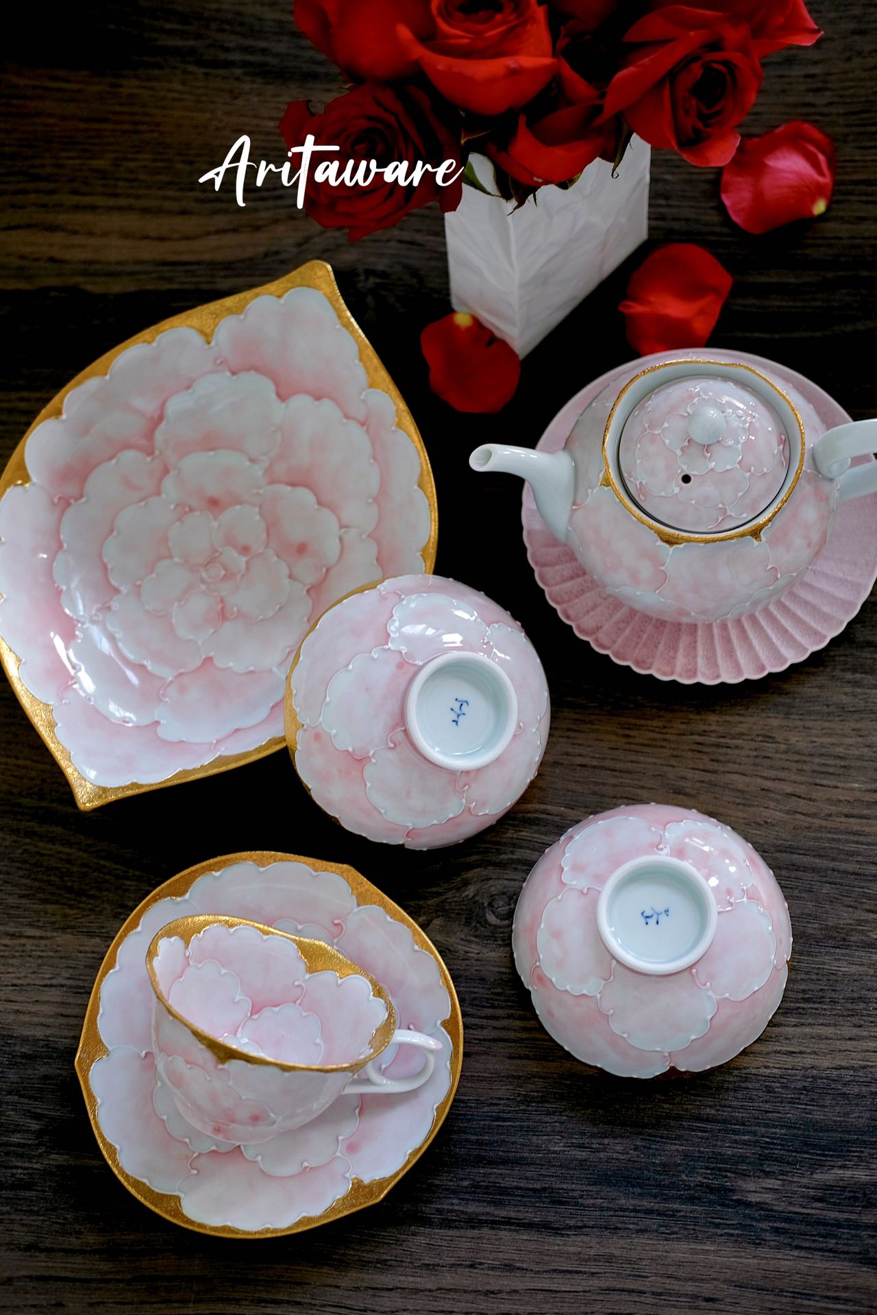 Aritayaki golden peony cups and saucers