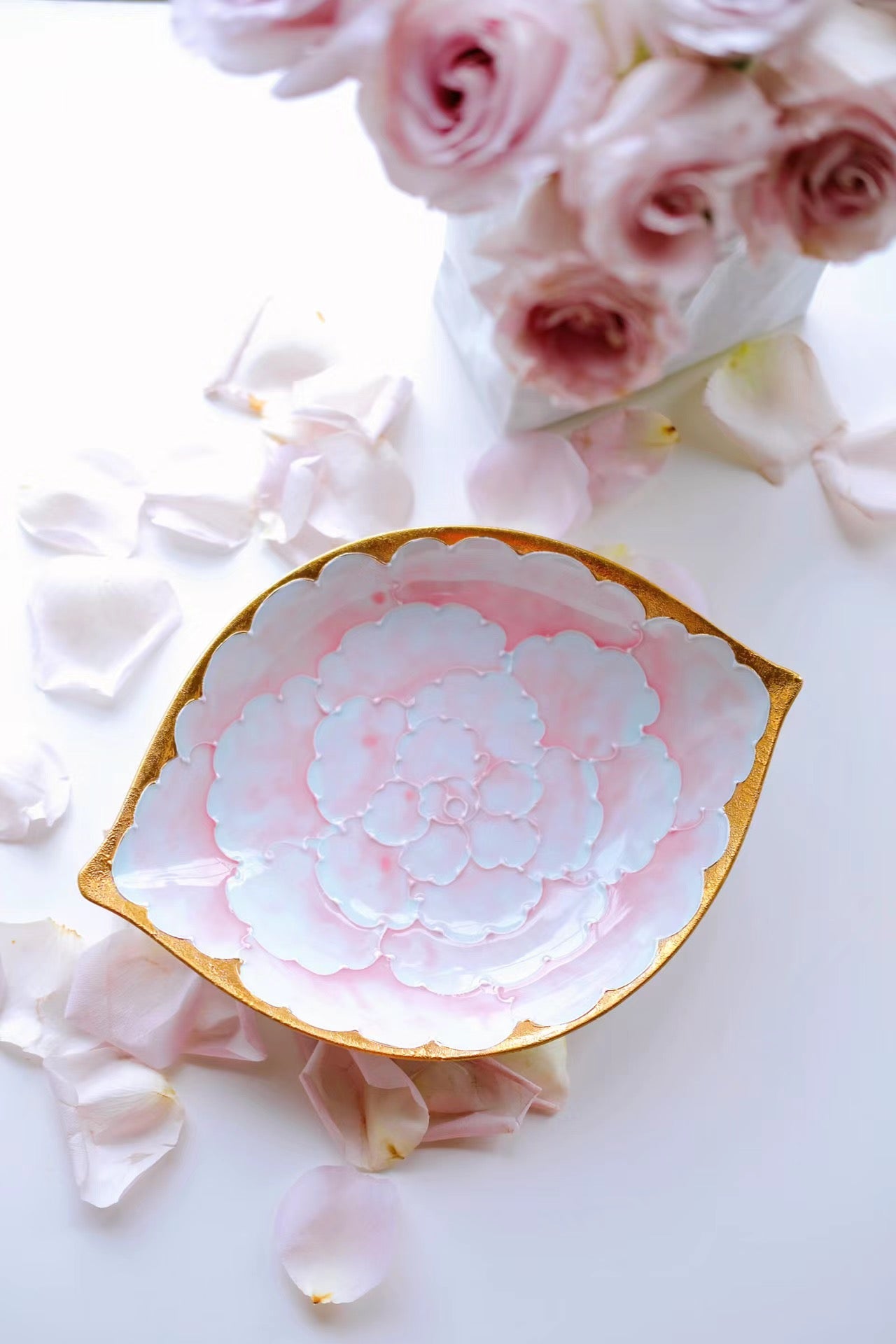 Arita Peony Golden Lemon Plate Gift Box