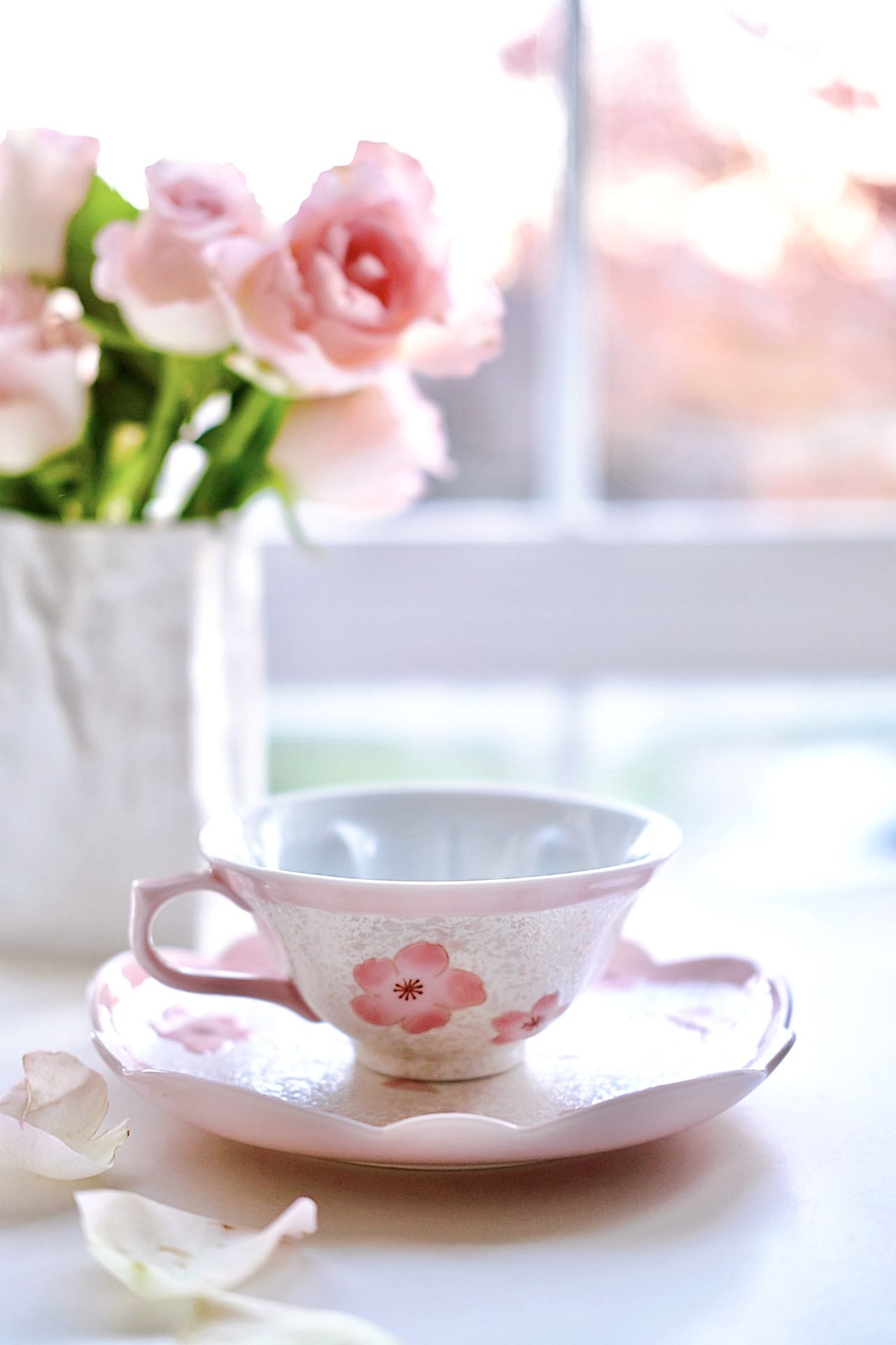 Arita ware Light Pink Glaze Iris Cherry Blossom Coffee Cup and Plate