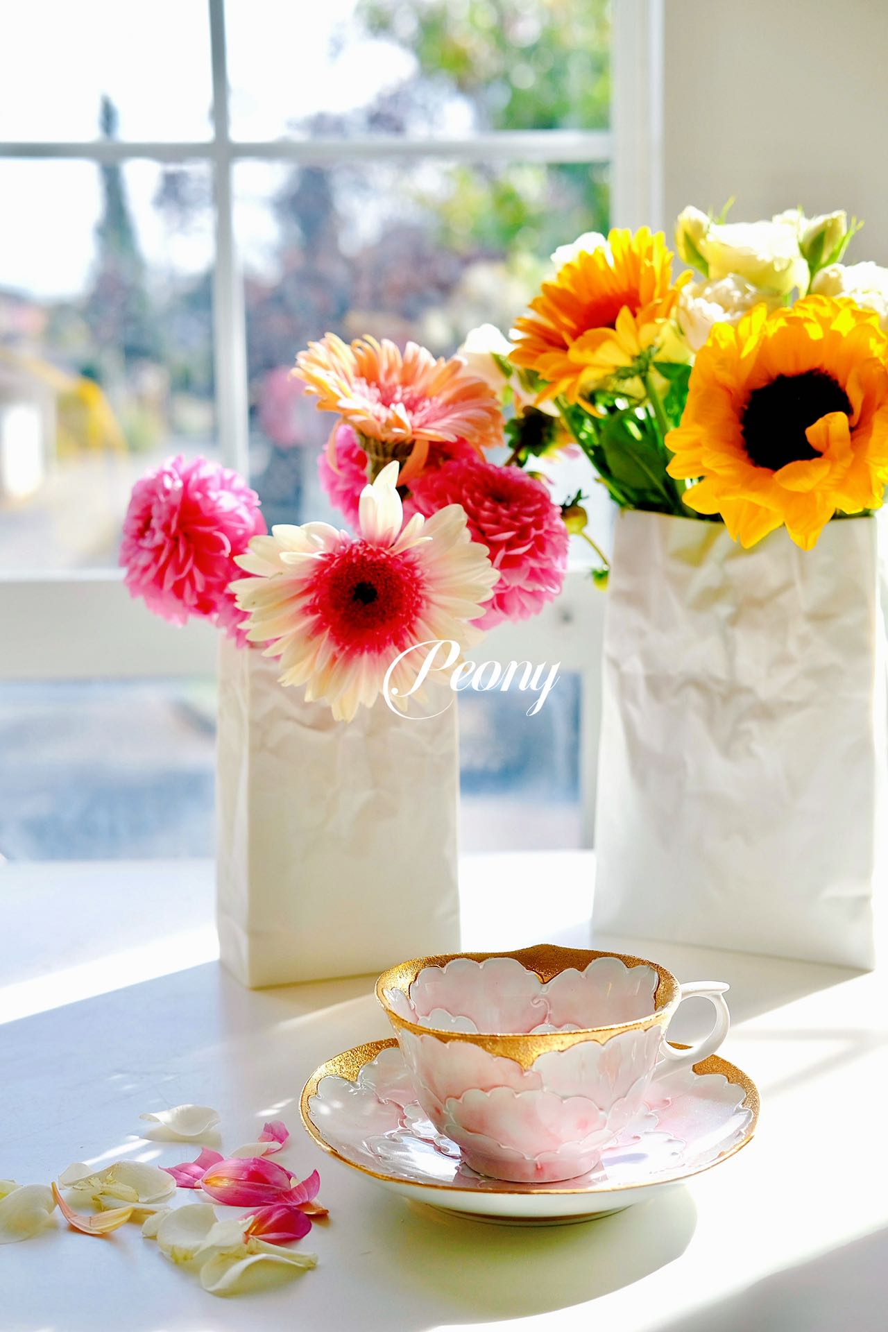 Aritayaki golden peony cups and saucers