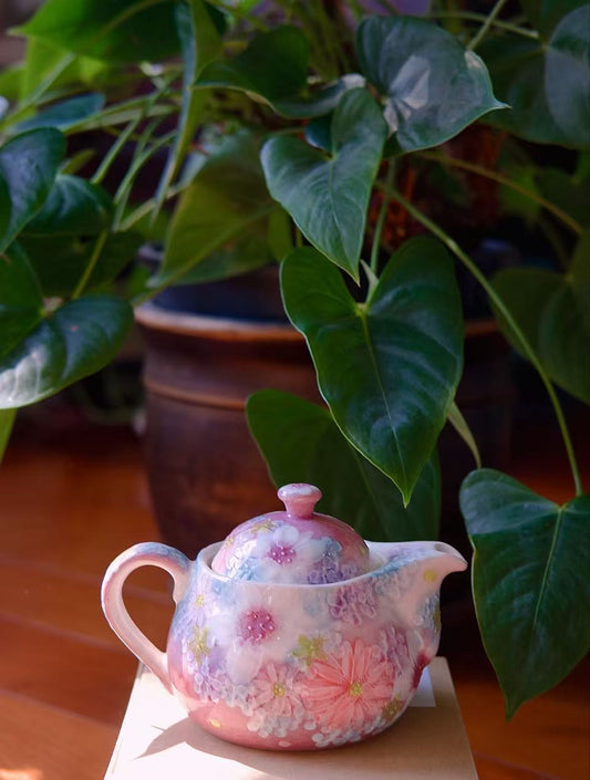 Yuzuriha Flower Pot (Gift Box)