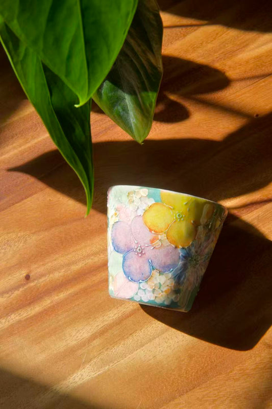 Yuzuriha Flower Pot and Teacups (Gift Box)