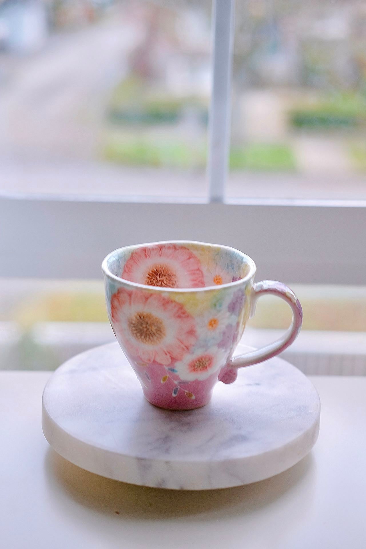 Yuzuriha Flower Mug (Gift Box)