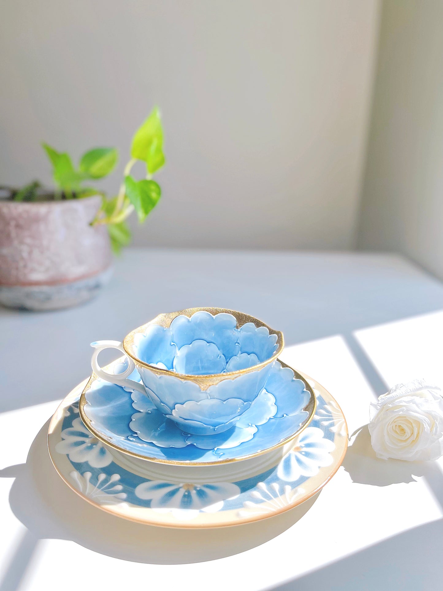 Aritayaki golden peony cups and saucers