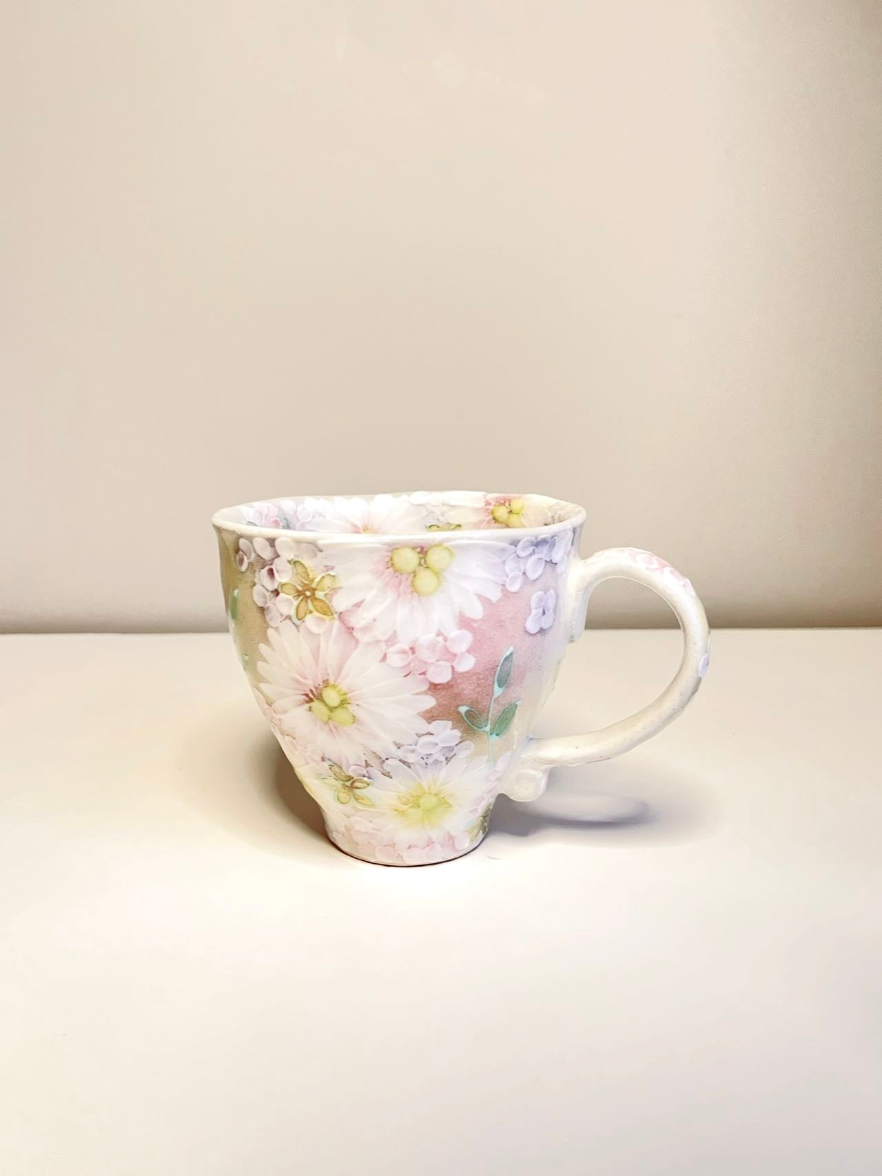 Yuzuriha Flower Mug (Gift Box)