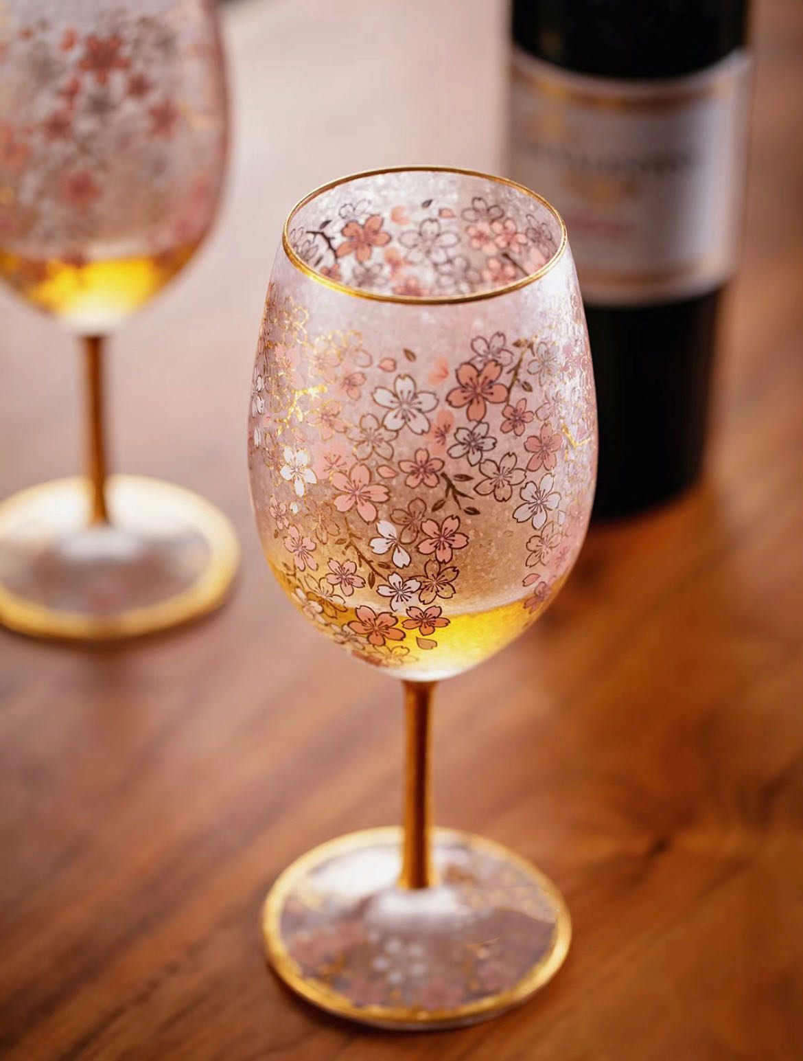 Toyo Sasaki Sakura Golden Wine Glass