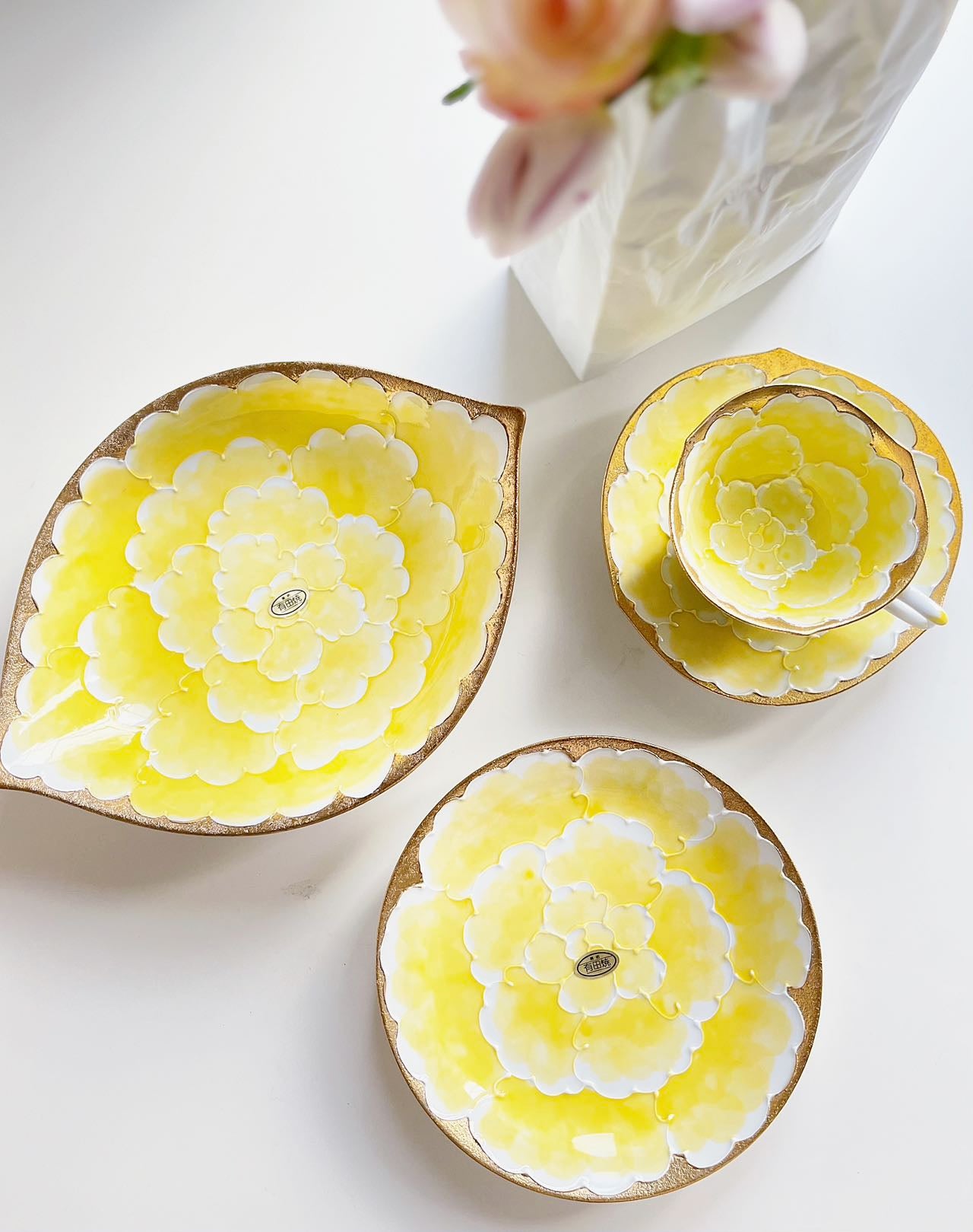 Aritayaki Golden Double Sided Peony Cups and Saucers - Yellow