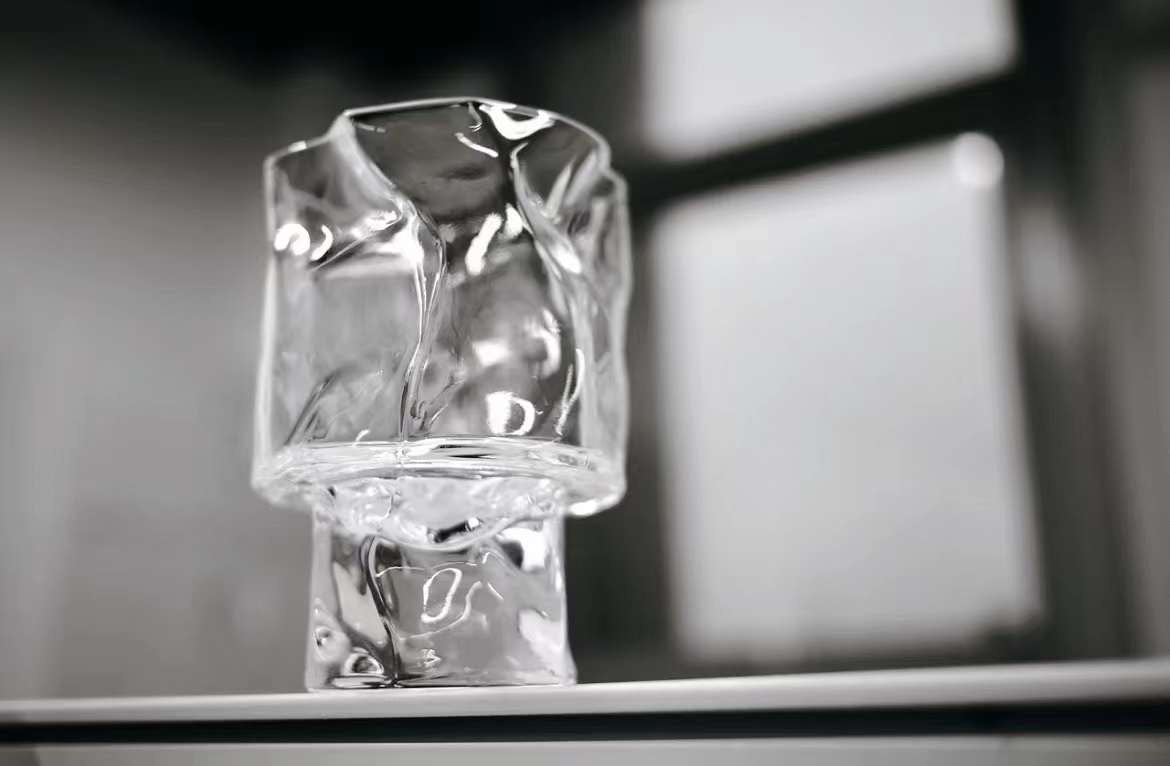 Crumple Wine Glass- Clear