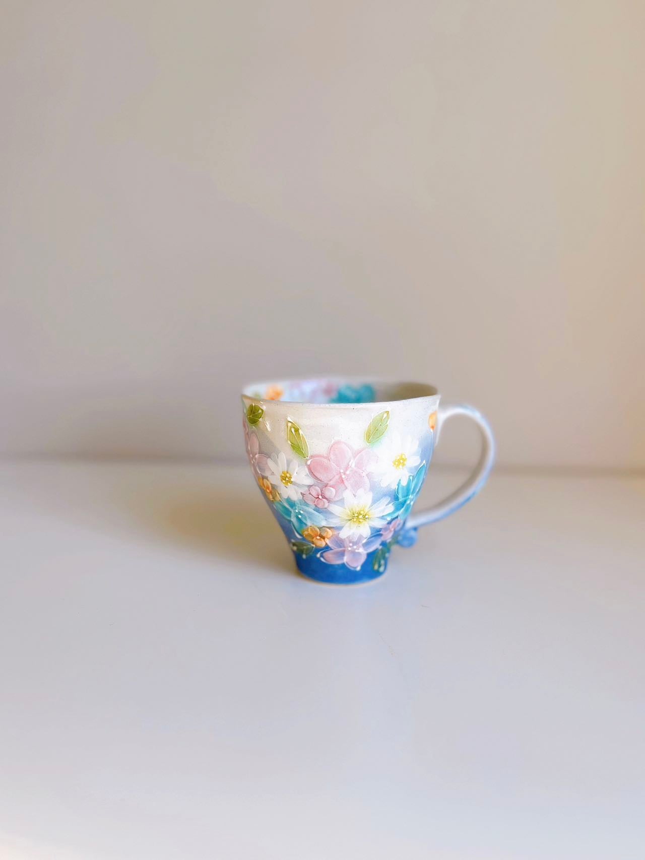 Yuzuriha Flower Mug (Gift Box)