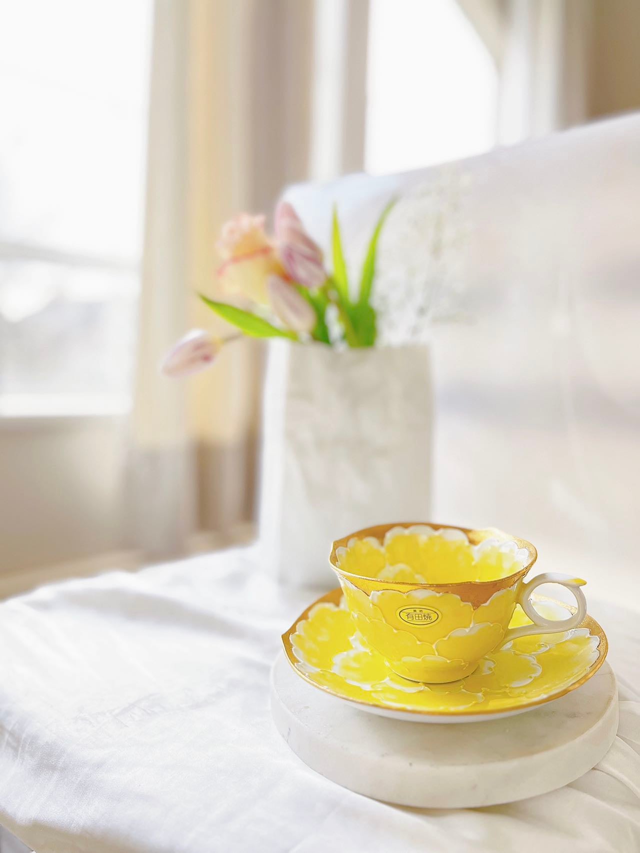 Aritayaki Golden Double Sided Peony Cups and Saucers - Yellow