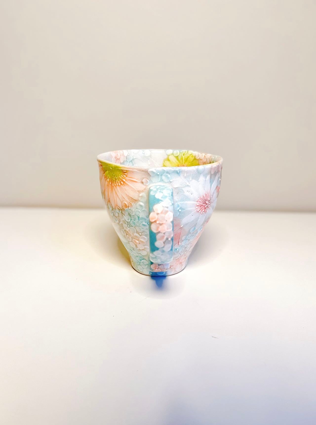 Yuzuriha Flower Mug (Gift Box)