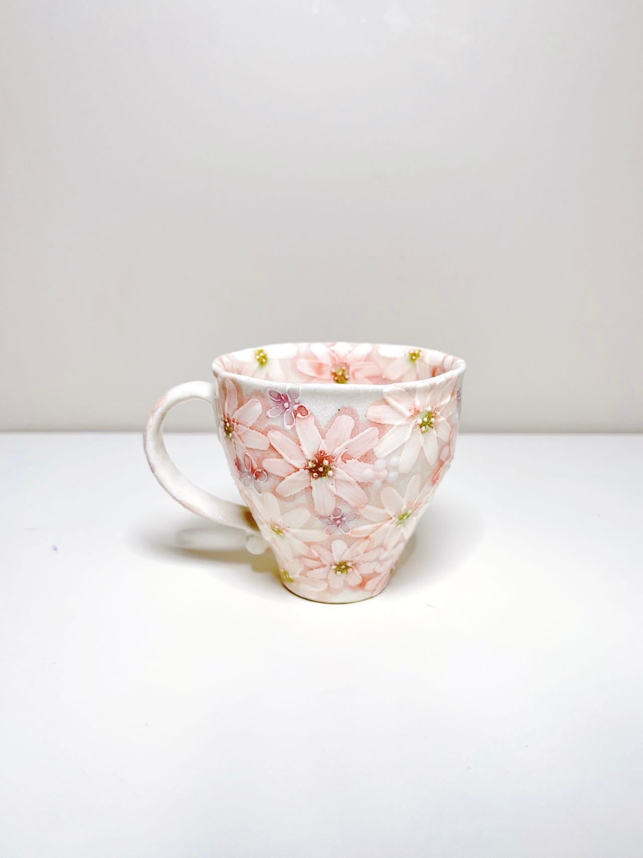 Yuzuriha Flower Mug (Gift Box)