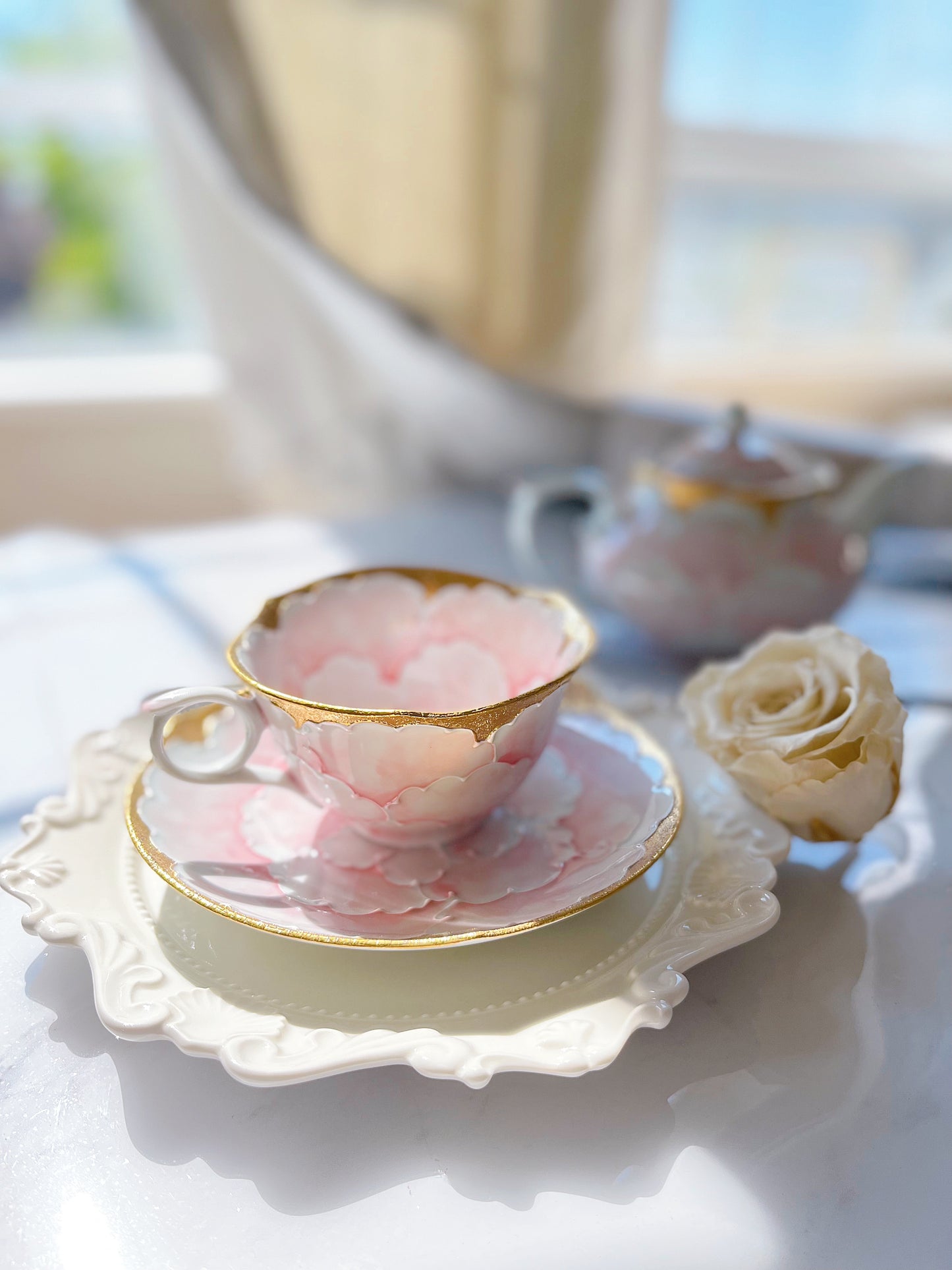 Aritayaki golden peony cups and saucers