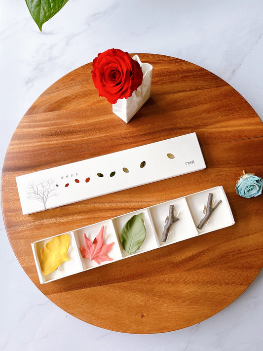 Leaf Chopstick Rest Set