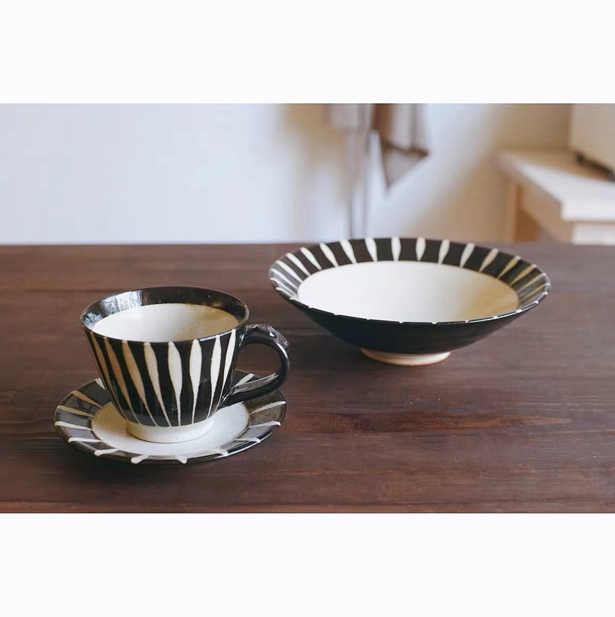 Minoyaki Cup and Saucers