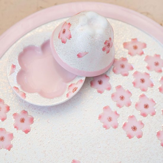 Arita ware Pearl Sakura Plate in Gift Box