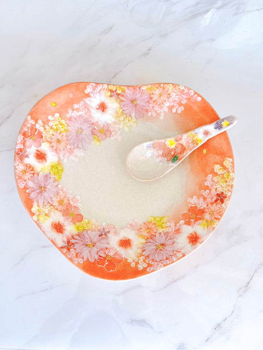 Yuzuriha Flower Scenery 25cm Plate with Peachy Flowers