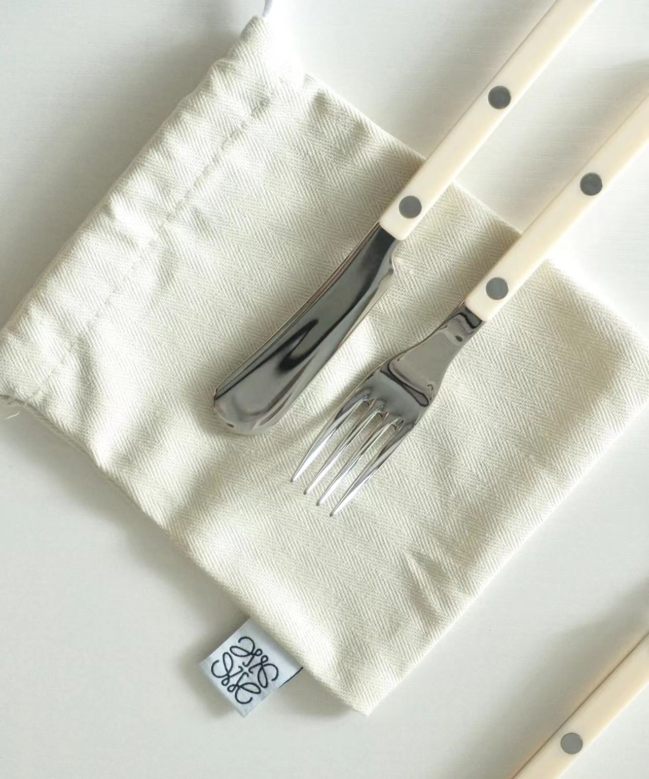 Sabre Bistrot Shiny Flatware - Ivory